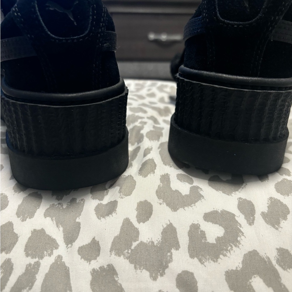 Women’s size 6 Puma Fenty by Rihanna - Picture 4 of 5